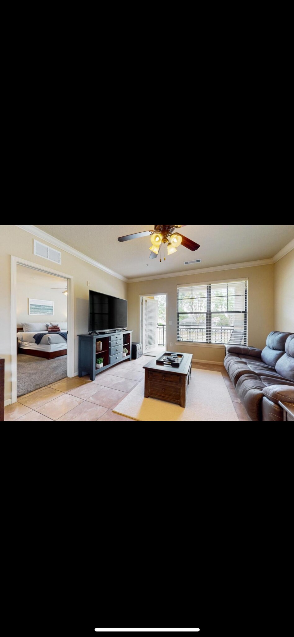 Building Photo - 901 Charo Pky