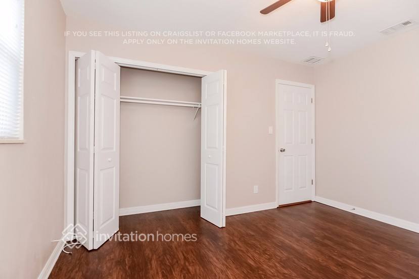 Building Photo - 2512 Casilla Way S