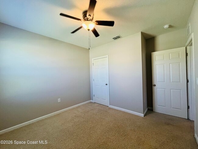 Building Photo - 420 Sorrento Dr