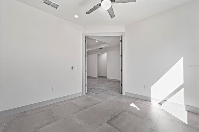 Building Photo - 11 Ethan Allen Dr
