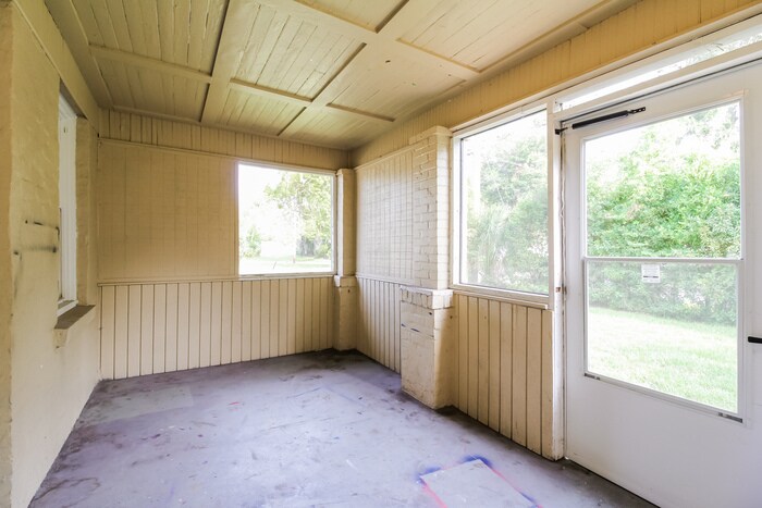 Building Photo - 478 W 63rd St