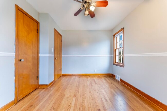 Building Photo - 2513 18th Ave