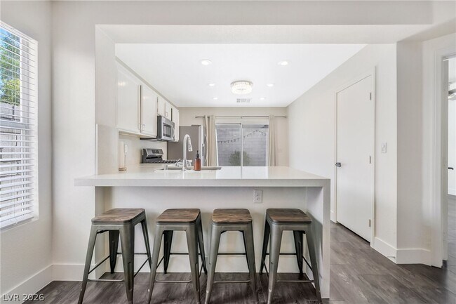 Building Photo - 9976 Perceval St