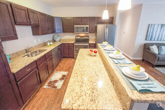 Gourmet Kitchen - Glencoe Oaks