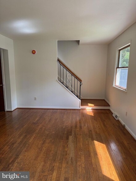 Building Photo - 6025 Honey Hollow Rd