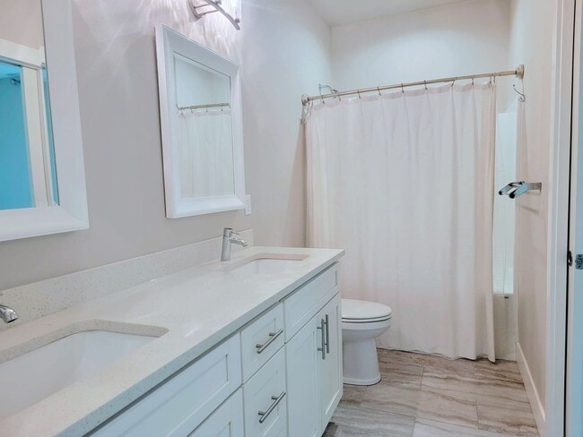 Building Photo - Luxurious and spacious 3 bed home in Manette