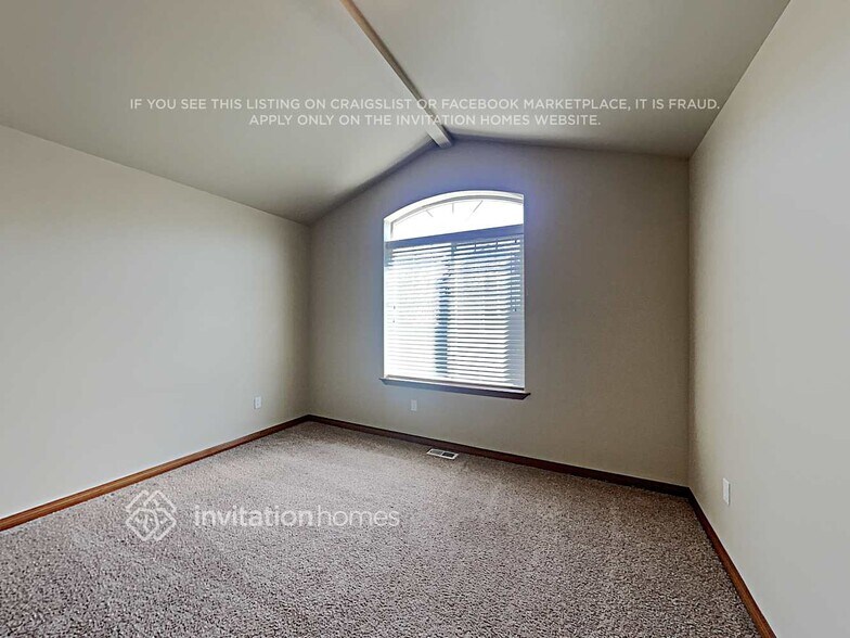 Building Photo - 10016 13th Dr SE