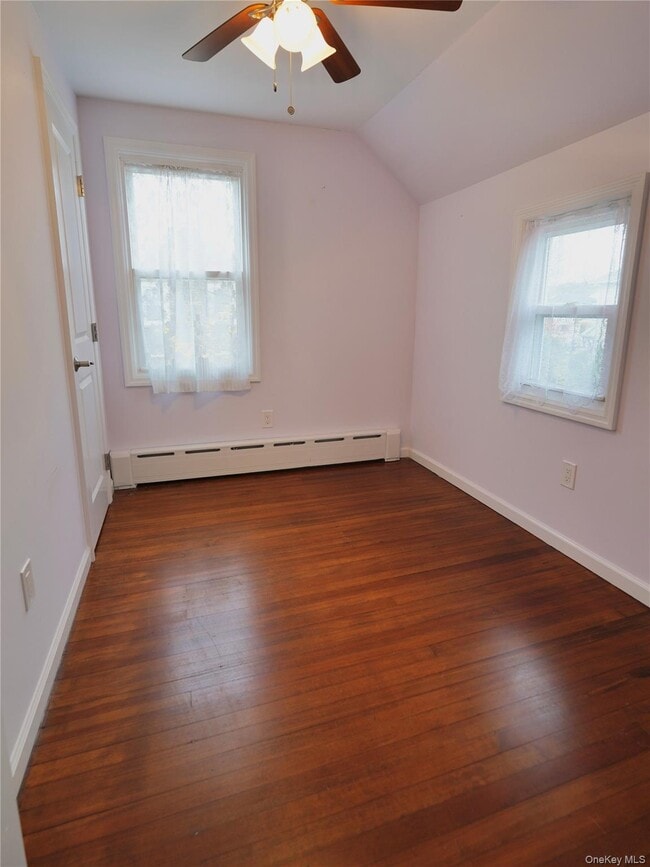 Building Photo - 5 Ashwood Rd