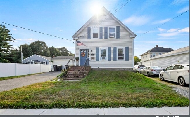 Primary Photo - 89 E Main St