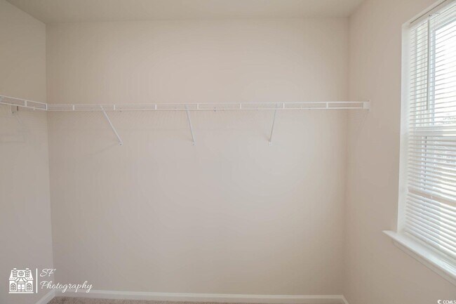 Building Photo - 1860 Villena Dr