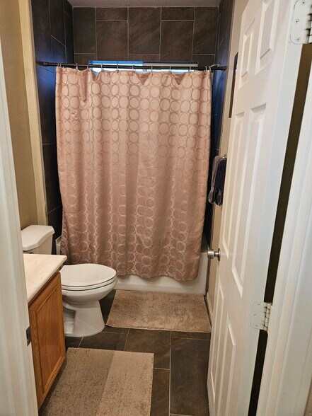 Building Photo - 7204 Mountain Den Ave