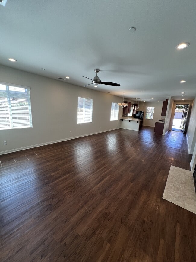 Building Photo - 42912 Beamer Ct