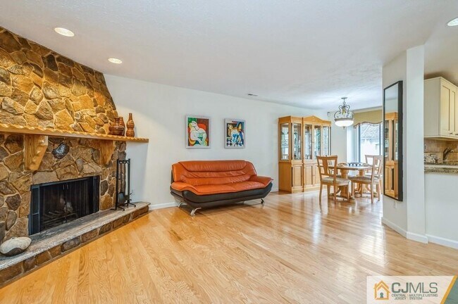 Building Photo - 67 Carriage Pl