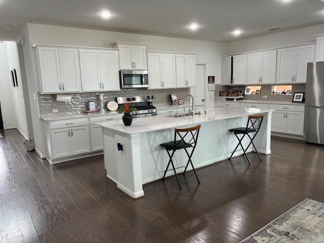 Building Photo - 120 Lenera Dr