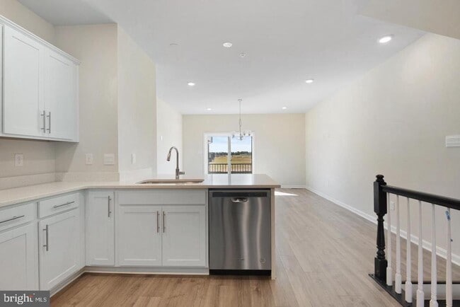 Building Photo - 344 Ensemble Wy