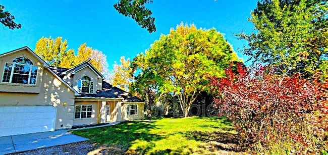 Building Photo - 85 S Linder Rd