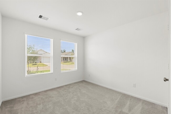 Building Photo - 274 Douglas Hls Dr