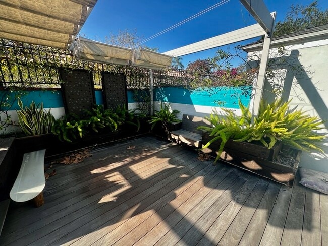 Building Photo - 4502 Euclid Ave