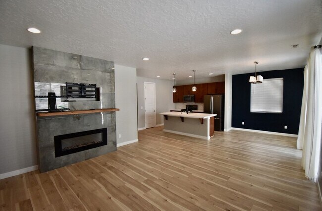 Building Photo - 968 Spruce Willow Wy