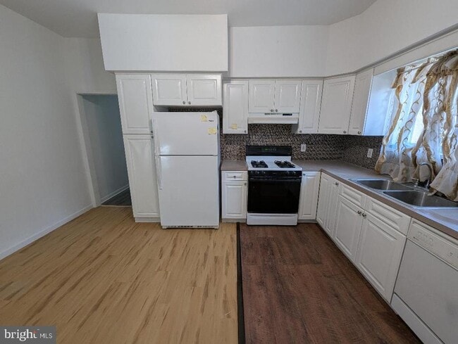 Building Photo - 7158 Torresdale Ave