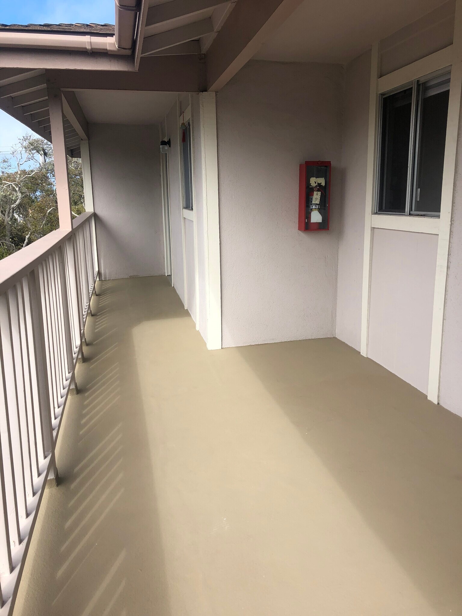 Building Photo - 305 19th St