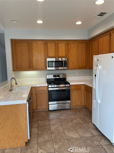 Building Photo - 6251 Elesa Way