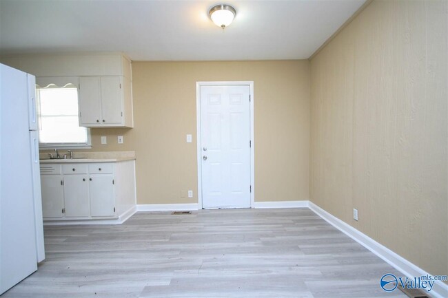 Building Photo - 4736 Bluehaven Dr NW