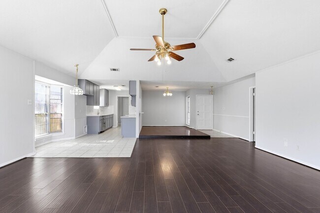 Building Photo - 6807 Falling Waters Dr