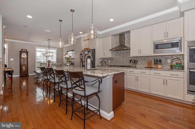 Building Photo - 619 Blandwood Rd