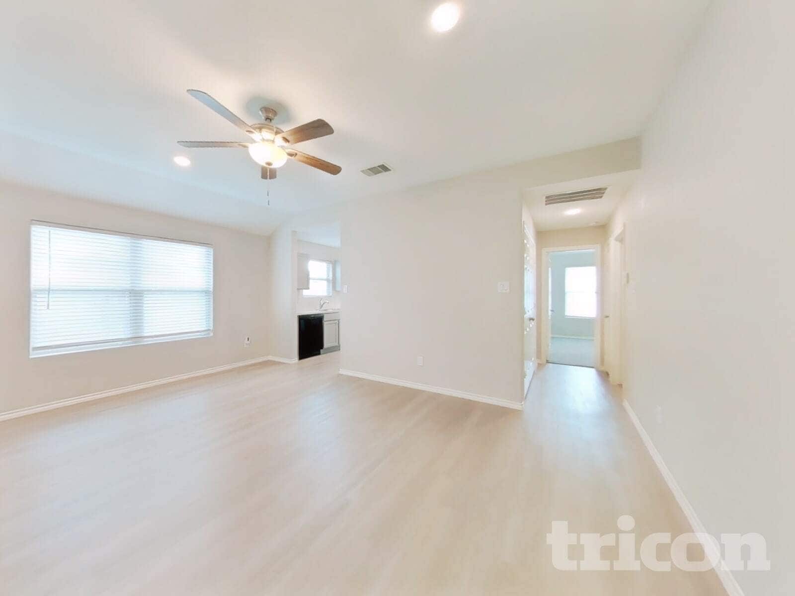 Building Photo - 11151 N Lake Mist Ln