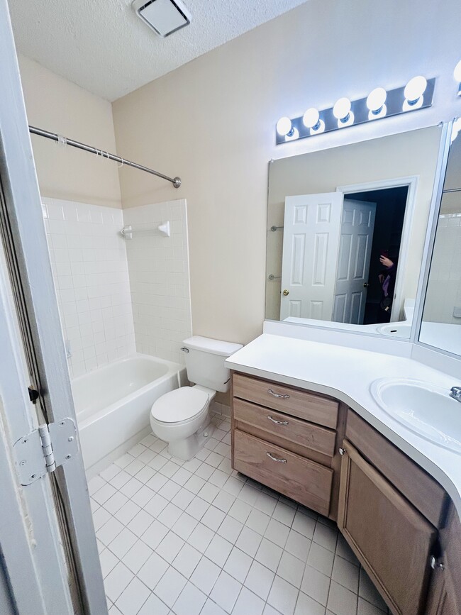 Master Bathroom - 14317 Climbing Rose Way