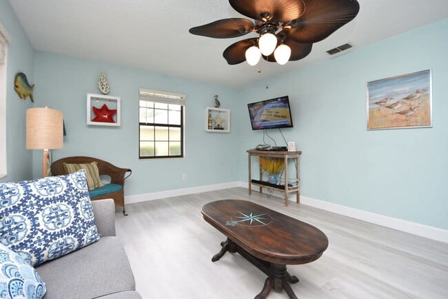 Building Photo - 59 Fallen Oak Ln