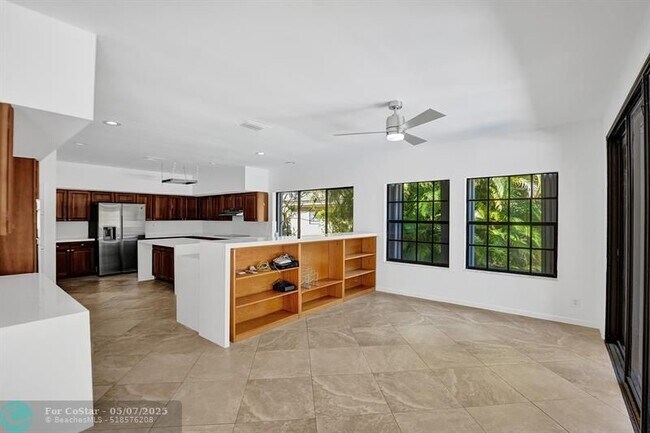 Building Photo - 2622 NW 49th St