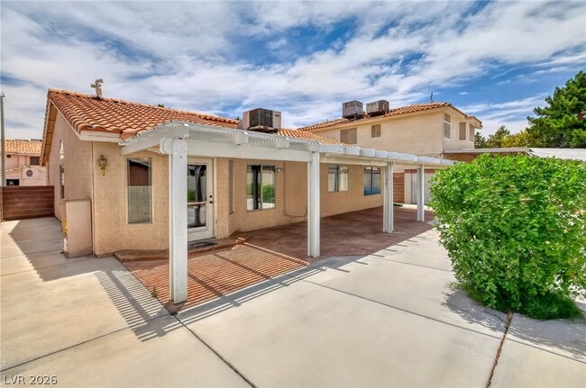 Building Photo - 933 Derringer Ln