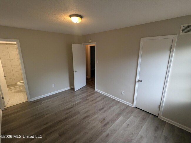 Building Photo - 5738 Blue Lake Cove