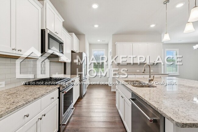 Building Photo - 5755 Oak Trace Dr
