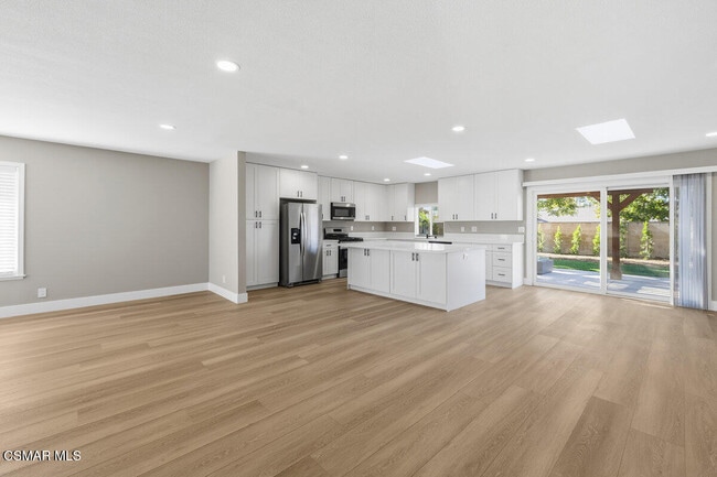 Building Photo - 1069 Donner Ave