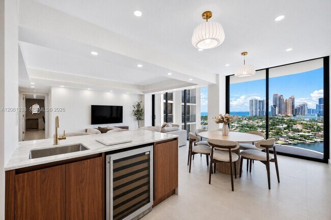 Building Photo - 19355 Turnberry Way