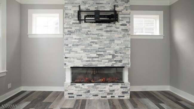 Building Photo - 65 Poe Ave