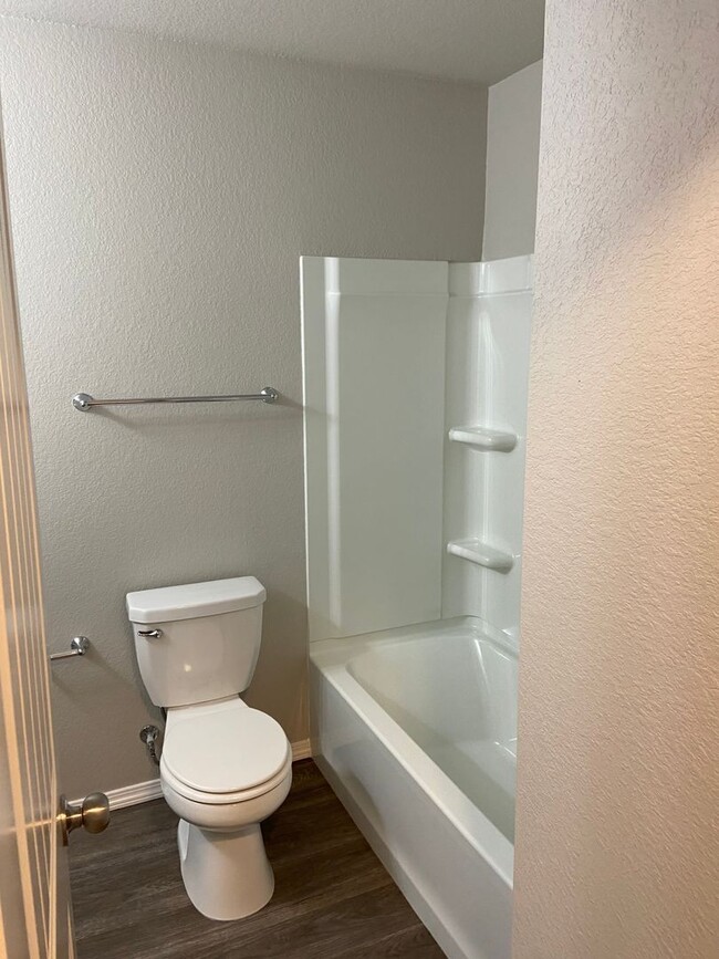 Building Photo - Pre-Leasing Now | Spacious 3 Bedroom, 2 Bathroom Home in Conrad Court