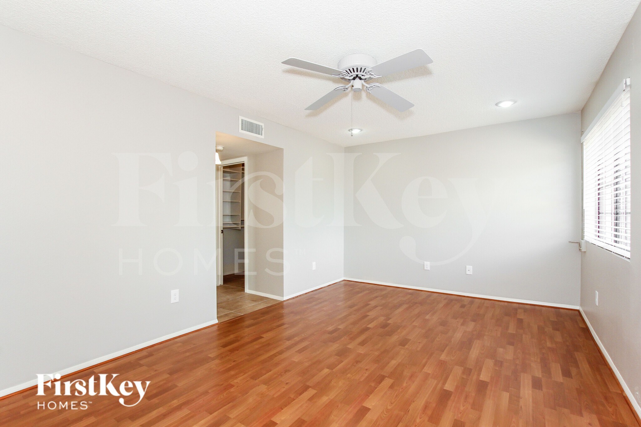 Building Photo - 4323 E Beck Ln