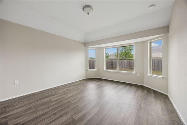 Building Photo - 5505 Bonneville Bend