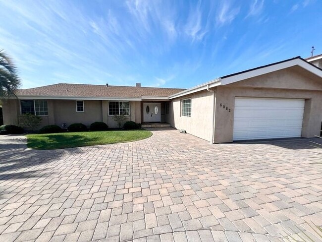 Building Photo - Beautiful 4-Bedroom Home with Modern Upgrades – Spacious 2,820 Sq Ft