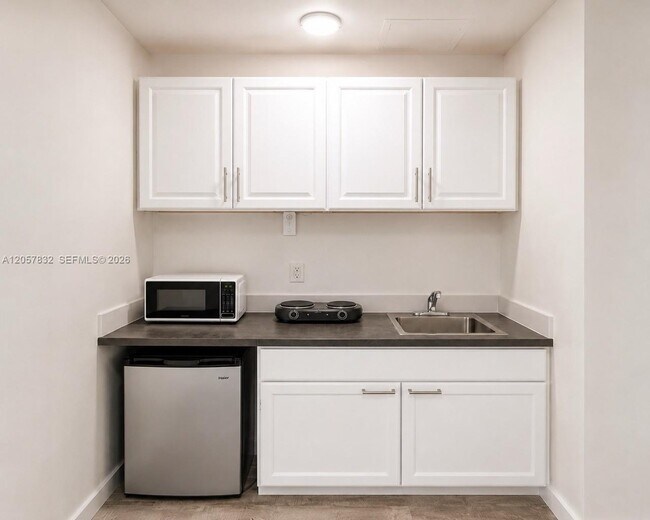 Building Photo - 3025 Indian Creek Dr