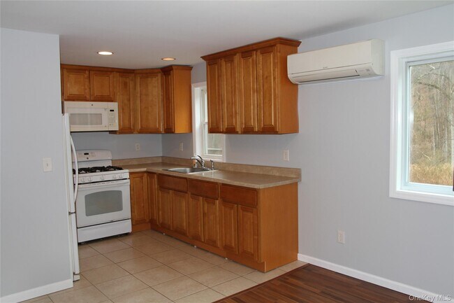 Building Photo - 11 John Taylor Dr