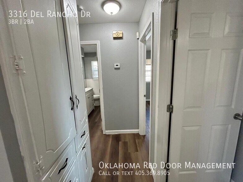 Building Photo - 3316 Del Rancho Rd