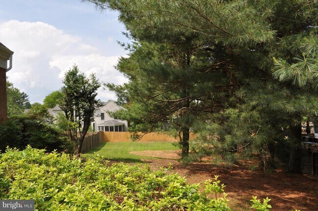 Building Photo - 14616 Falling Leaf Way