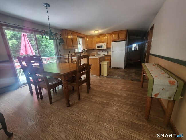 Building Photo - 3 Standish Dr