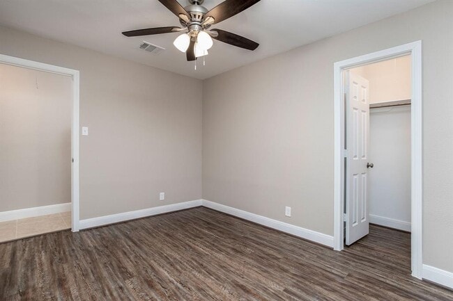 Building Photo - 24326 Pine Canyon Dr