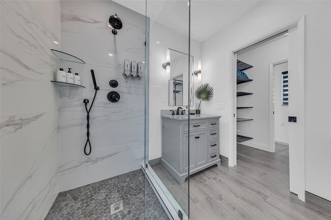 Building Photo - 3108 NE 42nd Ct